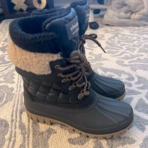 Black Snow Boots